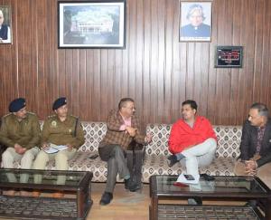 Bilaspur: Regarding the counting of votes, the general observer took information about the meeting and preparations with the officials.