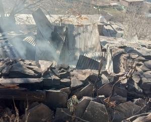 Fierce fire in Chad village of Rohru, loss of lakhs including cow and calf