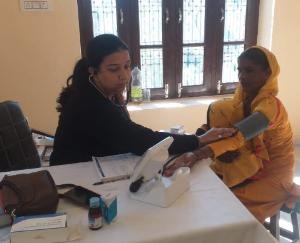 MP mobile health service team organized health camp in Bilaspur