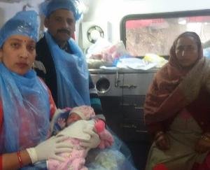 108 एंबुलेंस में ही गूंजी बच्चे की किलकारियां