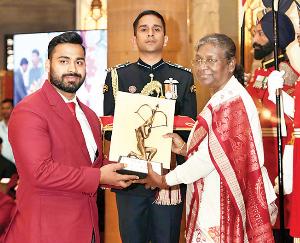 Recap 2022: Himachal's Vikas Thakur was the only player in the country to receive the Arjuna Award in weightlifting this year