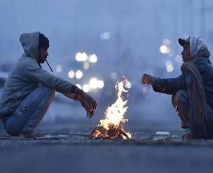 The country's capital Delhi became colder than the mountains, mercury reached below 2 degrees