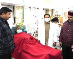 Deputy Chief Minister inquired about the well being of Congress Vice President's father.