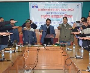 District level program organized on 13th National Voters Day in Solan