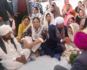 The Chief Minister took part in the last prayer of Chaudhary Santokh Singh
