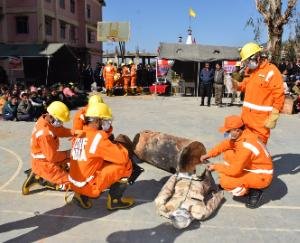 NDRF taught the tricks of rescue at the time of disaster