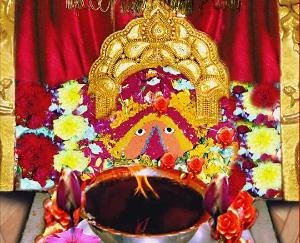 Una: In January, an offering of one crore 90 lakhs was made at the rate of Maa Chintpurni.