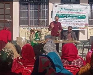 Tell women in Panchayat Taal the benefits of natural farming and coarse grains