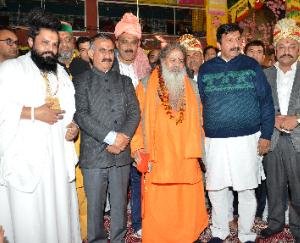 Chief Minister performed Bhoomi Pujan of Lalsingi-Jhalera road to be built at a cost of Rs.3.35 crore.