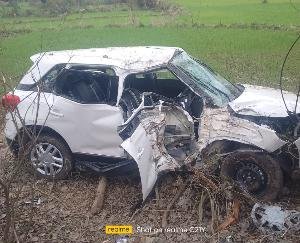 A vehicle collided with a tree after getting off the road in Khehar, one died