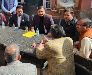 Darlaghat-Barmana Truck Operators Union met Union Minister Anurag Thakur