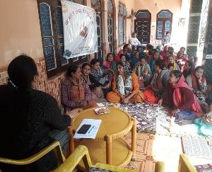 Information about organic fertilizers given to women in Nandehad and Zamanabad panchayats of Kangra