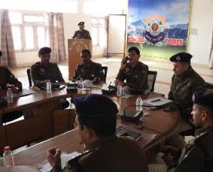 Register the migrant persons coming to the district in the police station-SP