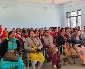 जयसिंहपुर : राजकीय वरिष्ठ माध्यमिक पाठशाला तताहल में छात्राओं को सचेत किया गया