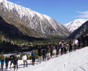 The youth of Kinnaur are learning the finer points of skiing, 70 trainees are participating in the camp