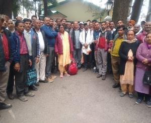 Panchayat-Chowkidar-Union-handed-over-the-demand-letter-to-the-Chief-Minister