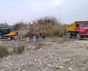 Fatehpur- police -caught- two -vehicles -doing- illegal- mining,- case- registered