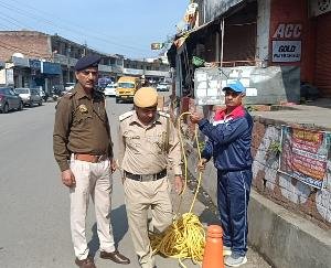 Police engaged in improving the traffic system in Jwalamukhi
