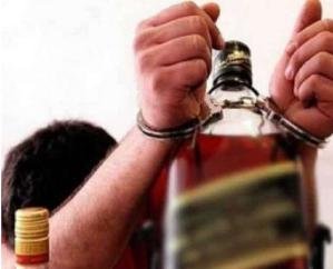 35 liters of liquor recovered from a person in Dumtal's Surajpur