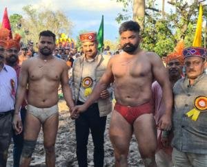 Kangra: Sarwan defeated Jassa and won the big gardener of Harni Chhinj fair