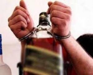 Jwalamukhi: Police recovered 5 bottles of liquor from shop in Bagg