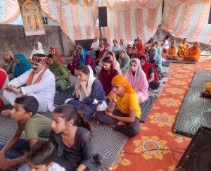 Kangra: Storyteller Pandit Vyas Jagat Ram narrated the pastimes of Shri Krishna