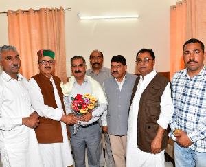 Hamirpur: Regional directors of Kangra Agriculture and Land Development Bank met the CM