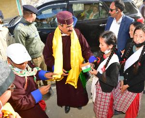Chief Minister arrived to inspect the school on the request of the student
