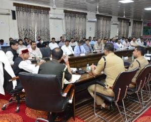 Una: It is the responsibility of the officers to make people aware about the schemes: Governor