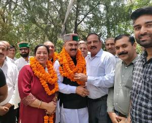 Hamirpur: The -People -of- the -country- are -getting -immense -support- for- the -public -welfare -policies- of -the -Congress: Indradutt- Lakhanpal