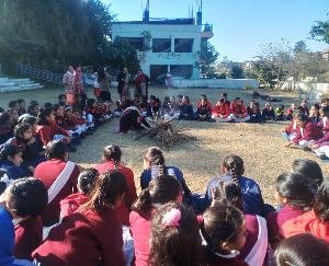 सरस्वती विद्या मंदिर कन्या  उच्च बिलासपुर में धूमधाम से मनाया लोहड़ी पर्व