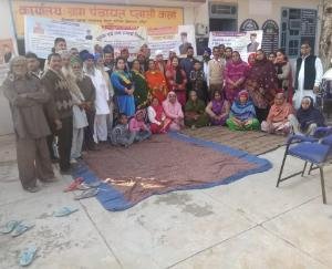 ग्राम पंचायत मंझोली तथा प्लासीकलां में बताई कल्याणकारी योजनाएं