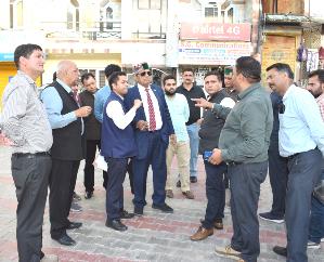  Solan : Dr. Shandil inspected four lane work, garbage dumping site and new hospital site