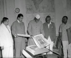 INDIAN-CONSTITUTION-WAS-WRITTEN-BYOREM-BIHARI-RAYJADA-NOT-AMBEDKAR