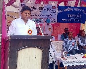 Karsog: Deep Raj gave gifts worth lakhs of rupees to the people of Belardhar