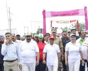 Una: Governor flagged off brisk walk in Haroli