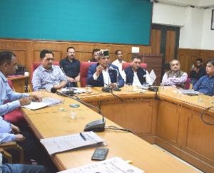 Solan: Timely completion of development works is essential: Dr. Shandil