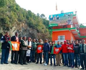नड्डा के अध्यक्ष बनने पर दाड़लाघाट में जश्न का माहौल