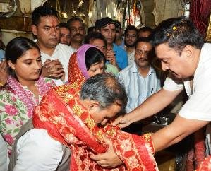  Una: Chief Minister offered prayers at Mata Chintpurni temple