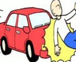 कार ने ओवरटेक करते हुए मारी युवक को टक्कर