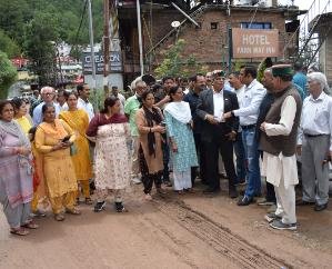 State government with the affected in times of disaster: Dr. Shandil