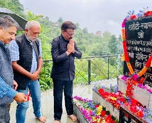  Tribute paid to the farmers who were martyred in the farmer's movement in Kotgarh