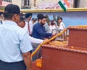 Tributes paid to martyrs at Paonta Sahib Martyr's Memorial on Kargil Victory Day