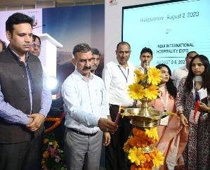 Chief Minister invites entrepreneurs to invest in tourism sector