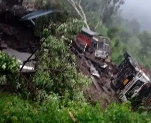  Heavy rains in Himachal: More than 500 roads closed, more than 300 houses collapsed