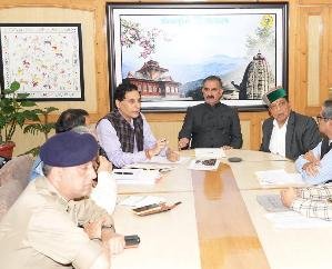  The Chief Minister reviewed the rescue and rehabilitation works in all the disaster affected districts