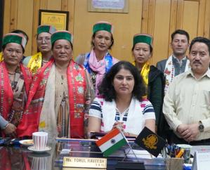 People's representatives of 14 panchayats of Vibrant Village program met DC