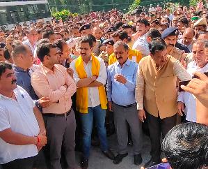  The Chief Minister visited the disaster affected area and took stock of the damage