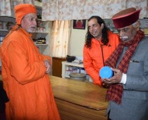 राज्यपाल द्वारा किसानों से व्यापक स्तर पर मशरूम की खेती अपनाने का आग्रह