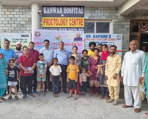 Una: Himotkarsh Parishad and Pasricha Astpal Jalandhar set up camp in Kanwar Hospital.